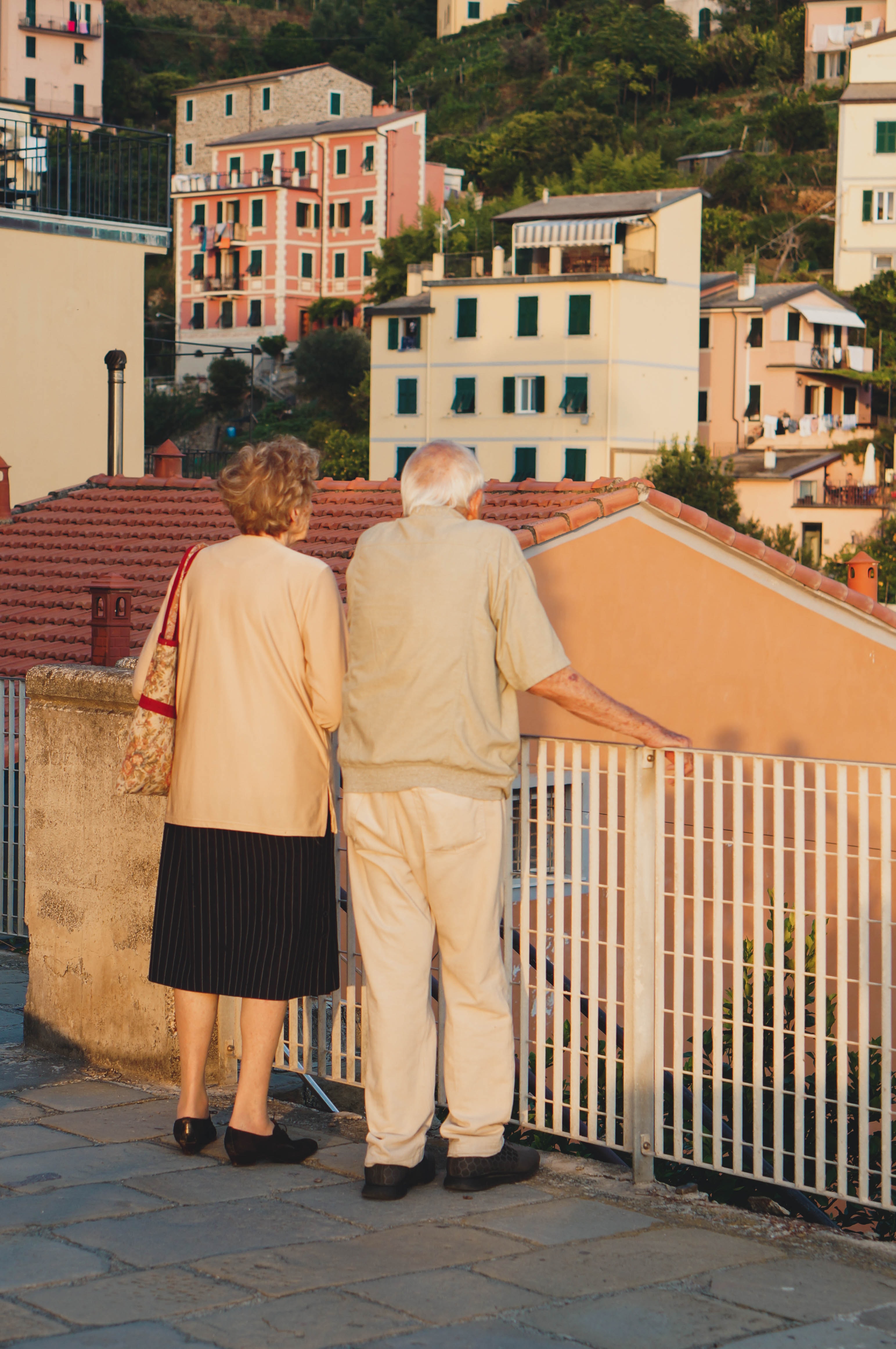 Pros and Cons of Reverse Mortgage 